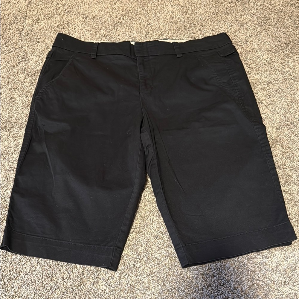 Vince Women’s Black Shorts